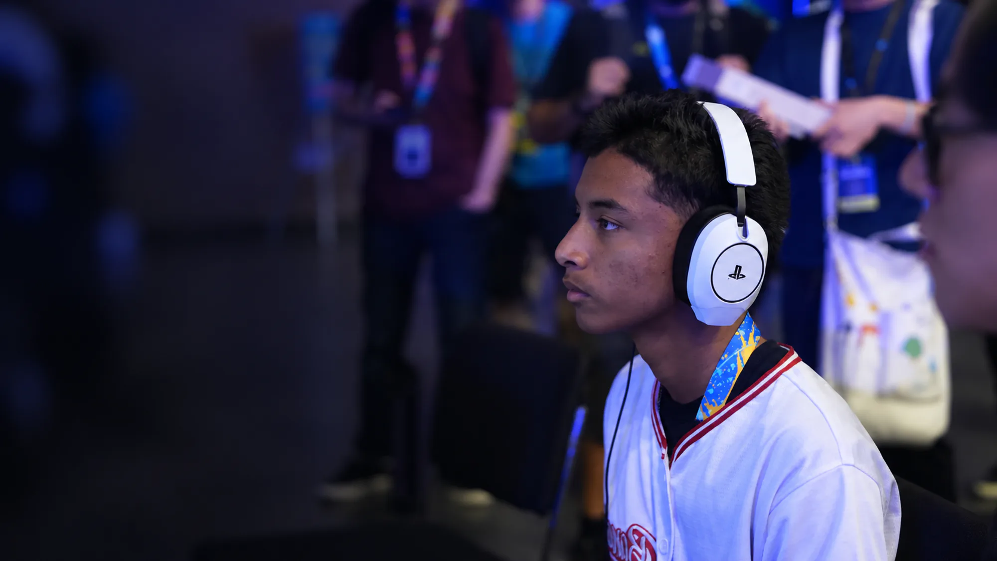 Enzo the Hokage competing on a Street Fighter stage